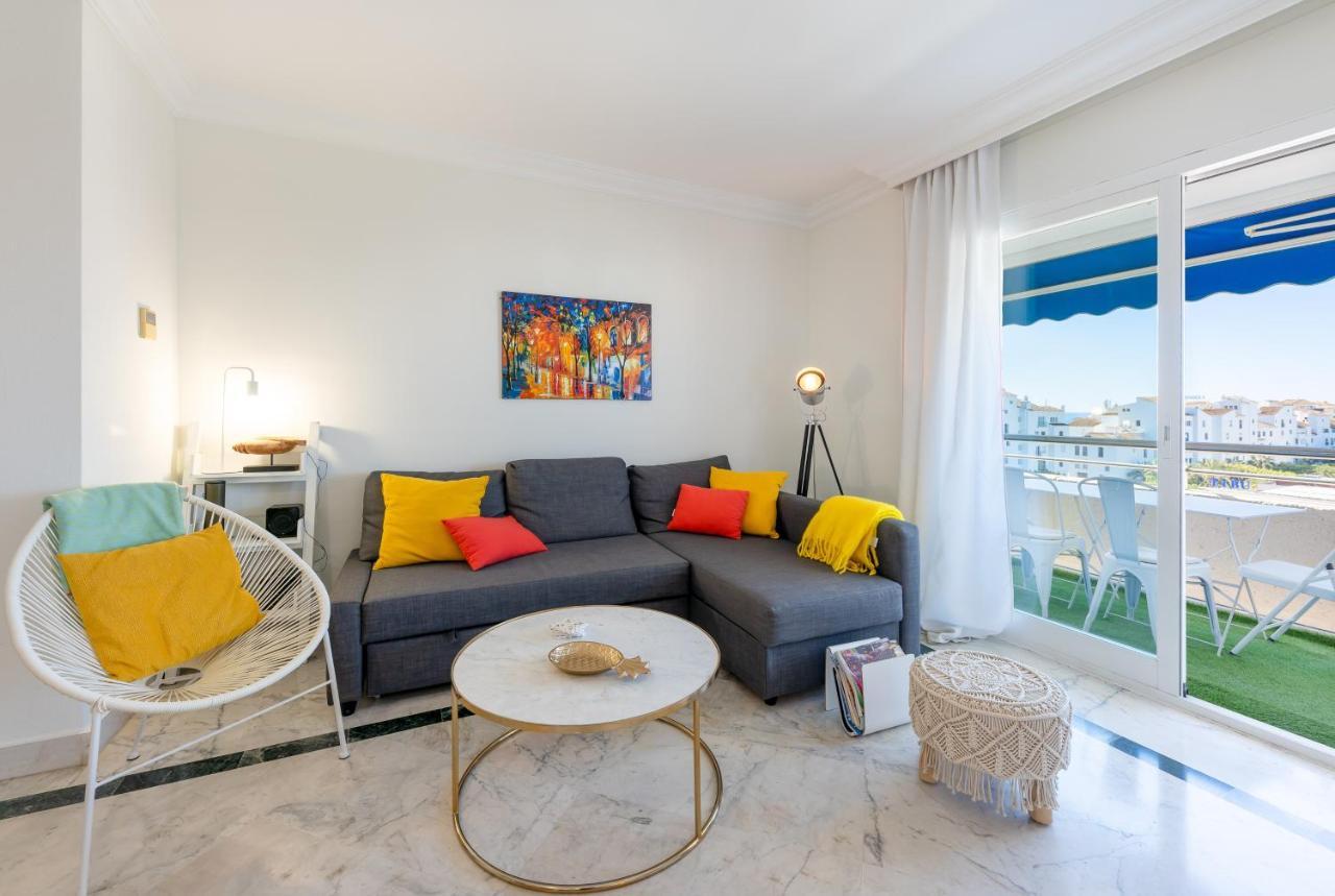 Appartamento In Puerto Banus With Pool Views And Parking *
