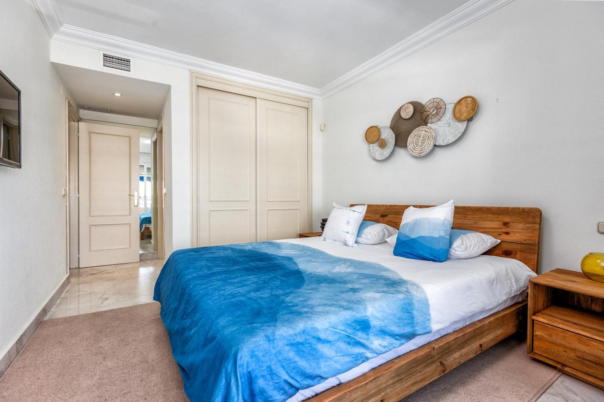 In Puerto Banus With Pool Views And Parking Apartamento Marbella