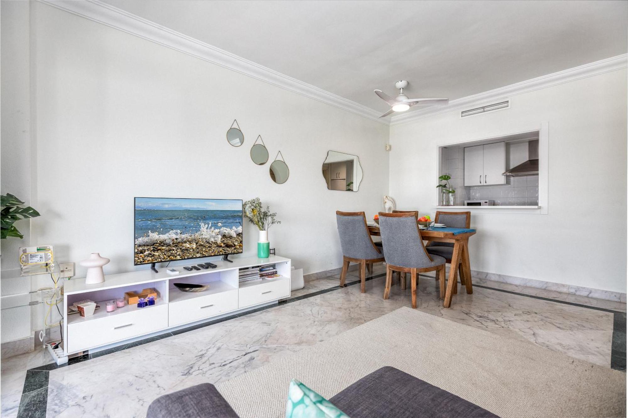 In Puerto Banus With Pool Views And Parking * Marbella